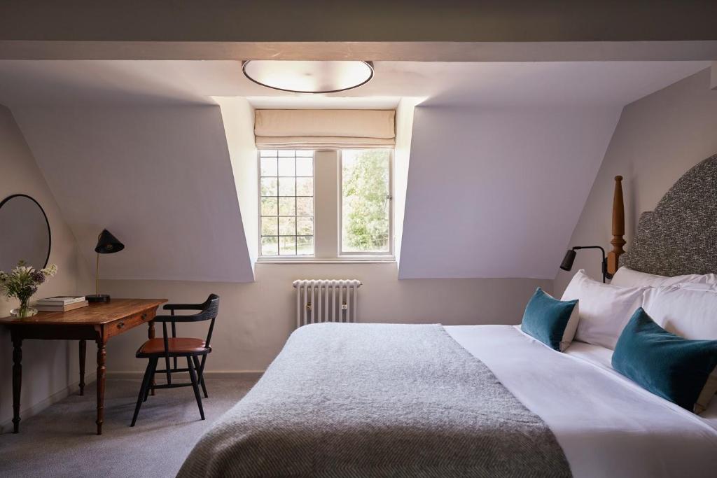 Fowey Hall Hotel – Bedroom