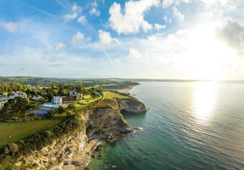 The Carlyon Bay Hotel and Spa – Aerial photograph of hotel along the coast