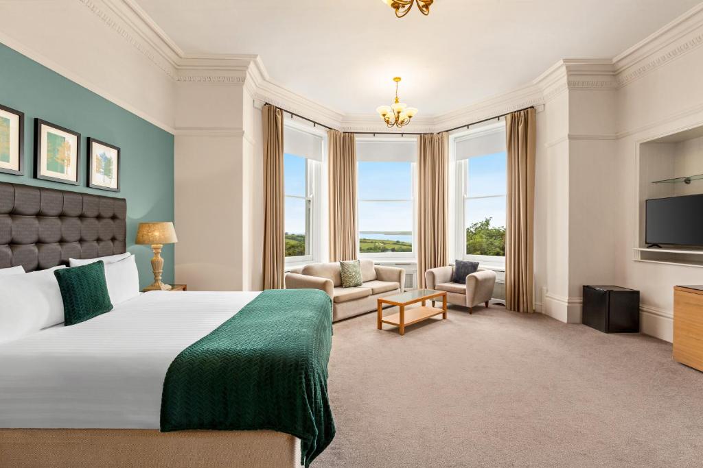 Trenython Manor Resort – En-suite bedroom