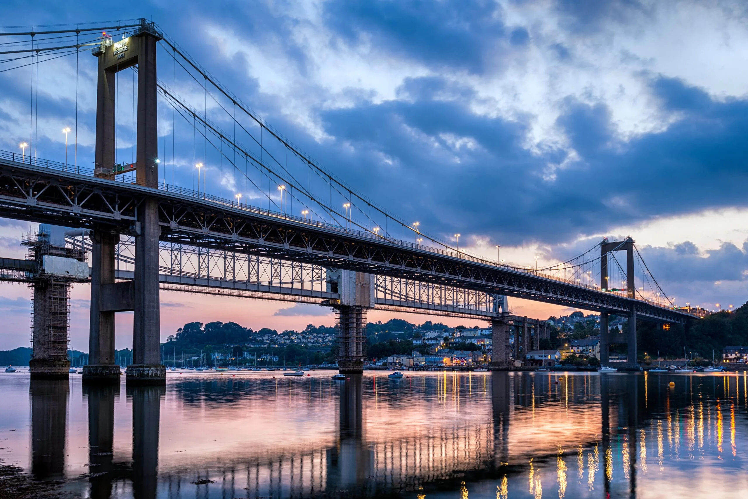 Dusk at the Tamar Bridge (Saltash), linking Devon and Cornwall